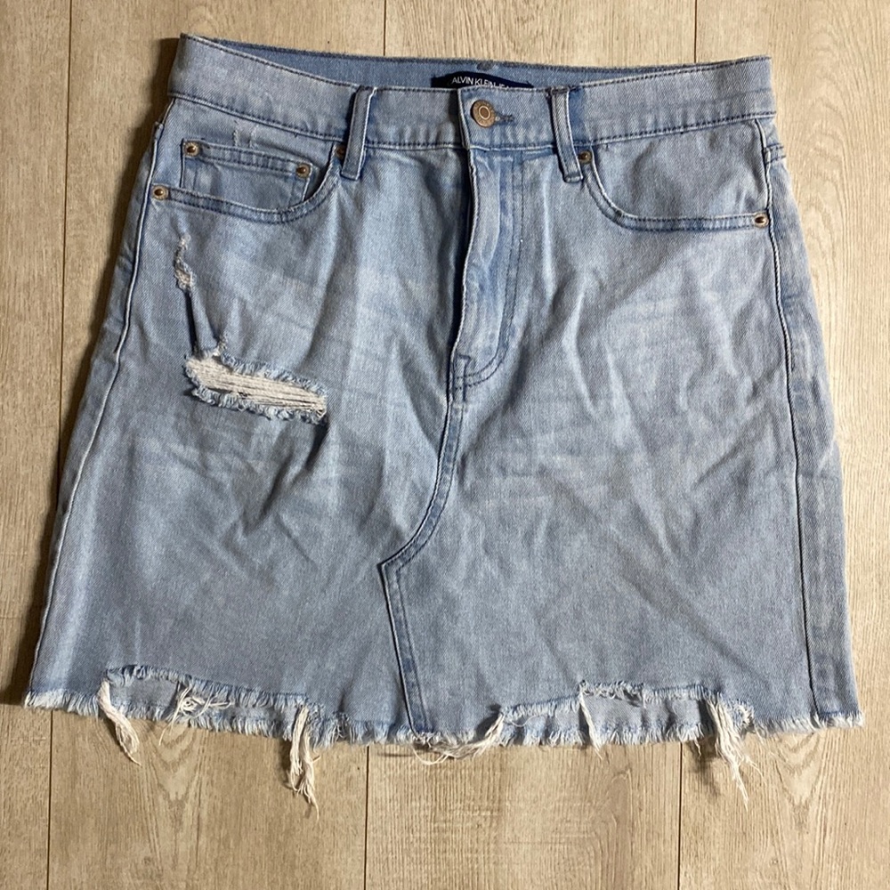 Calvin Klein Skirt 🌸size 26🌸